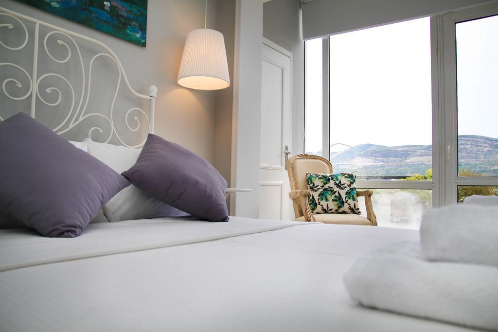 Port View Suites 卡瓦拉 外观 照片